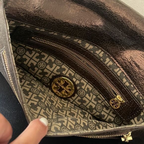 Tory Burch clutch - Picture 5 of 6